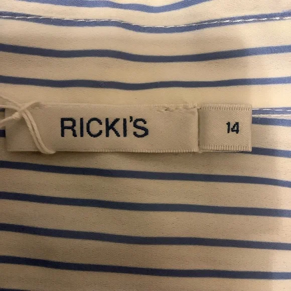 RICKI’S LONG SLEEVE WHITE & BLUE STRIPED LACE-UP BLOUSE/ Size 14 - Picture 11 of 12